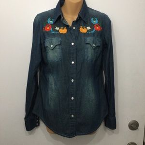 Cowgirl Justice denim western shirt Womens‎ size Small Pearl snap buttons